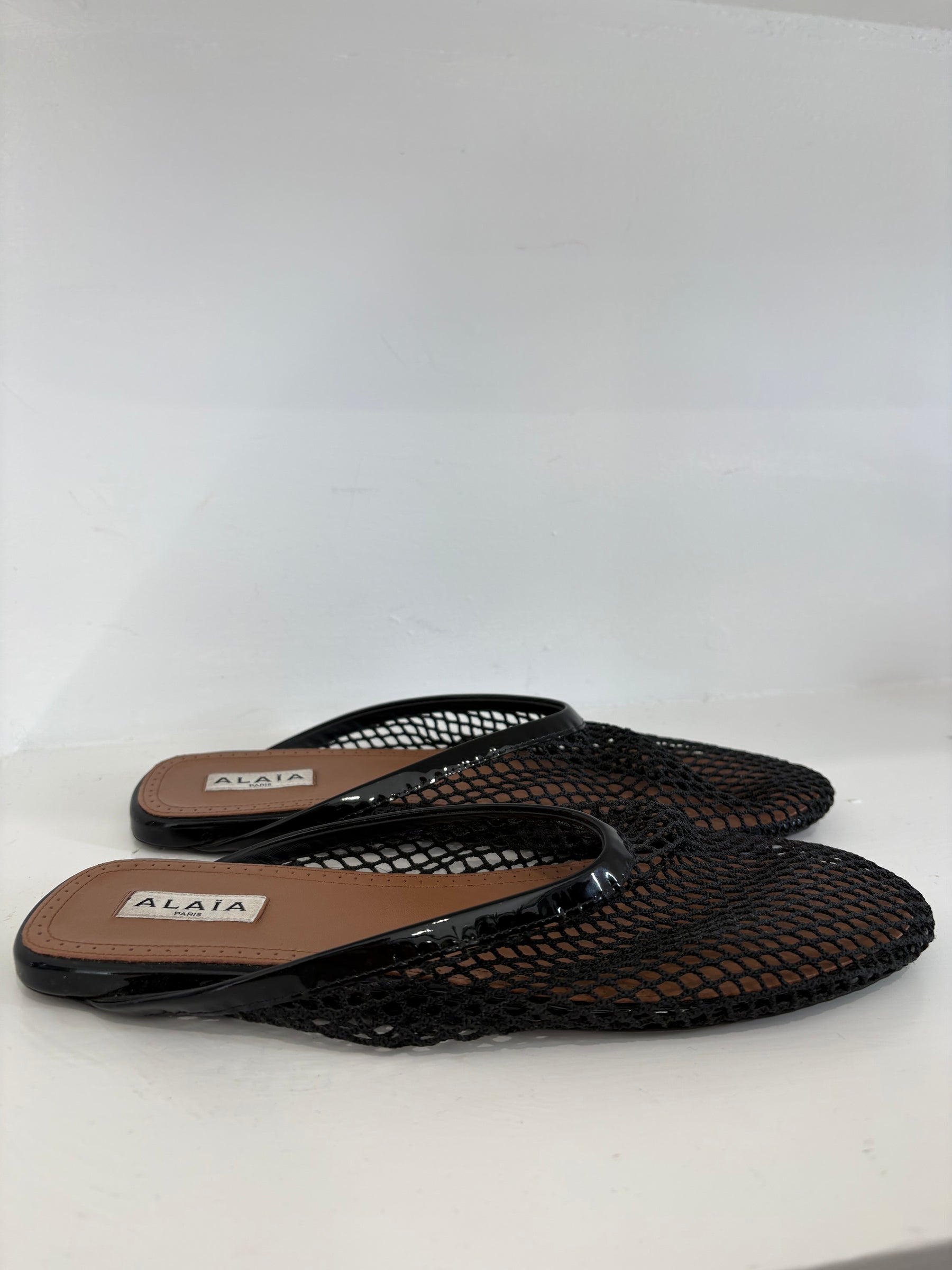 Alaïa Fishnet Flat Slides Black, 40