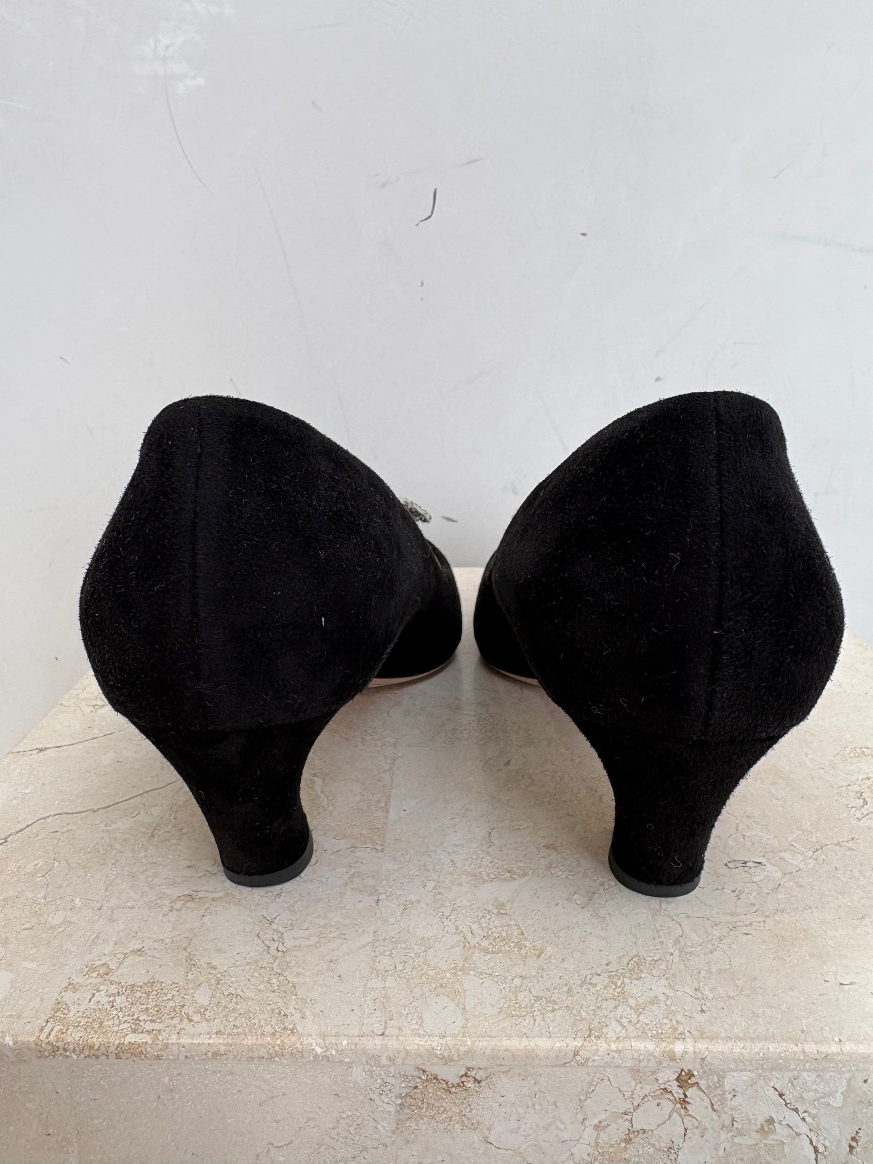 Chloe Black Suede Point Pumps Crystal Embellished Bow, 38.5
