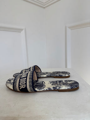 Dior Navy Logo D Way Slides, 38