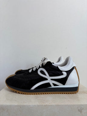 Loewe Black and White Flow Runners, 36