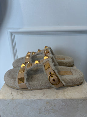 Valentino Garavani Beige Roman Stud Shearling Slides, 41.5