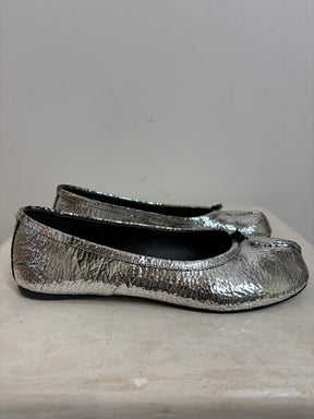 Maison Margiela Silver Crackled Leather Tabi Ballet Flats, 38