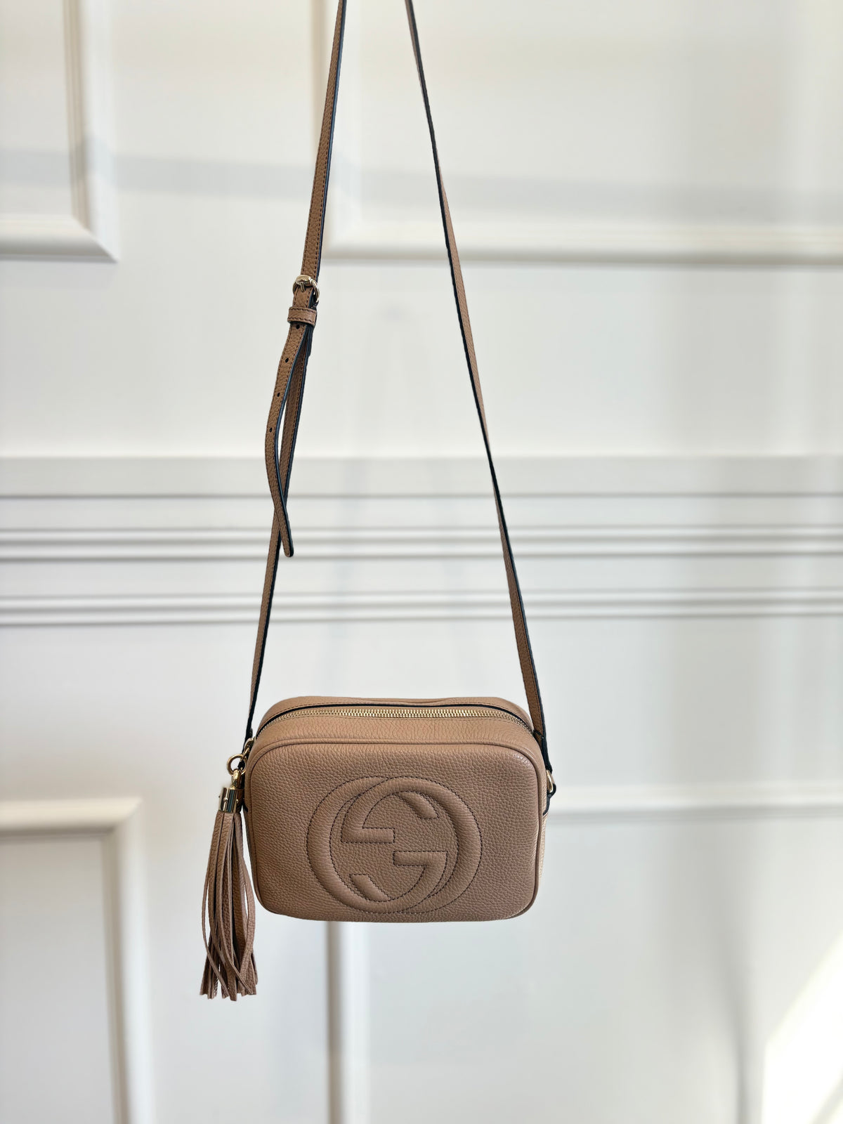 Gucci Grained Leather Disco Soho Bag Beige