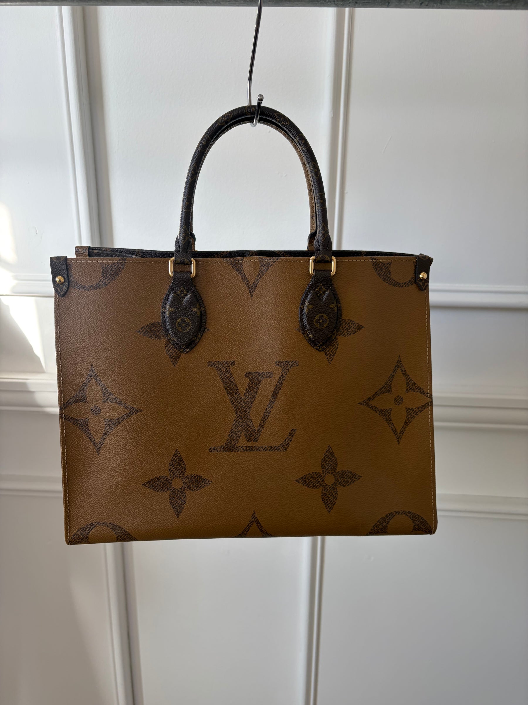 Louis Vuitton MM On the Go Monogram Tote