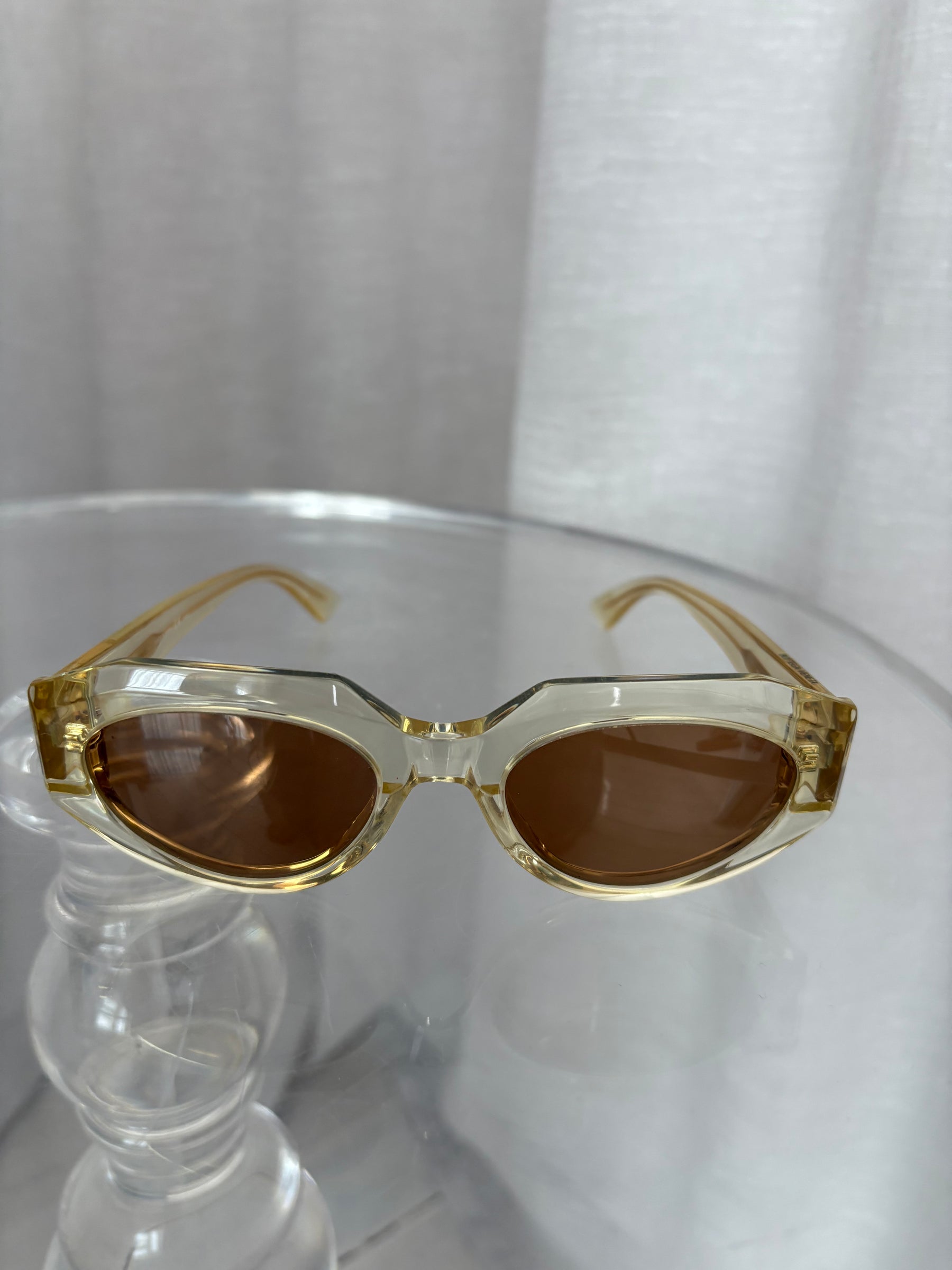 Bottega Veneta Clear Yellow Acetate Oval Sunglasses