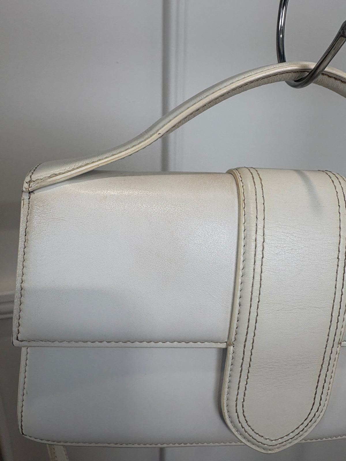 Jacquemus White Les Classiques 'The large Bambino' Bag