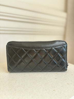 Chanel Black Lambskin Leather Classic Zipped Wallet
