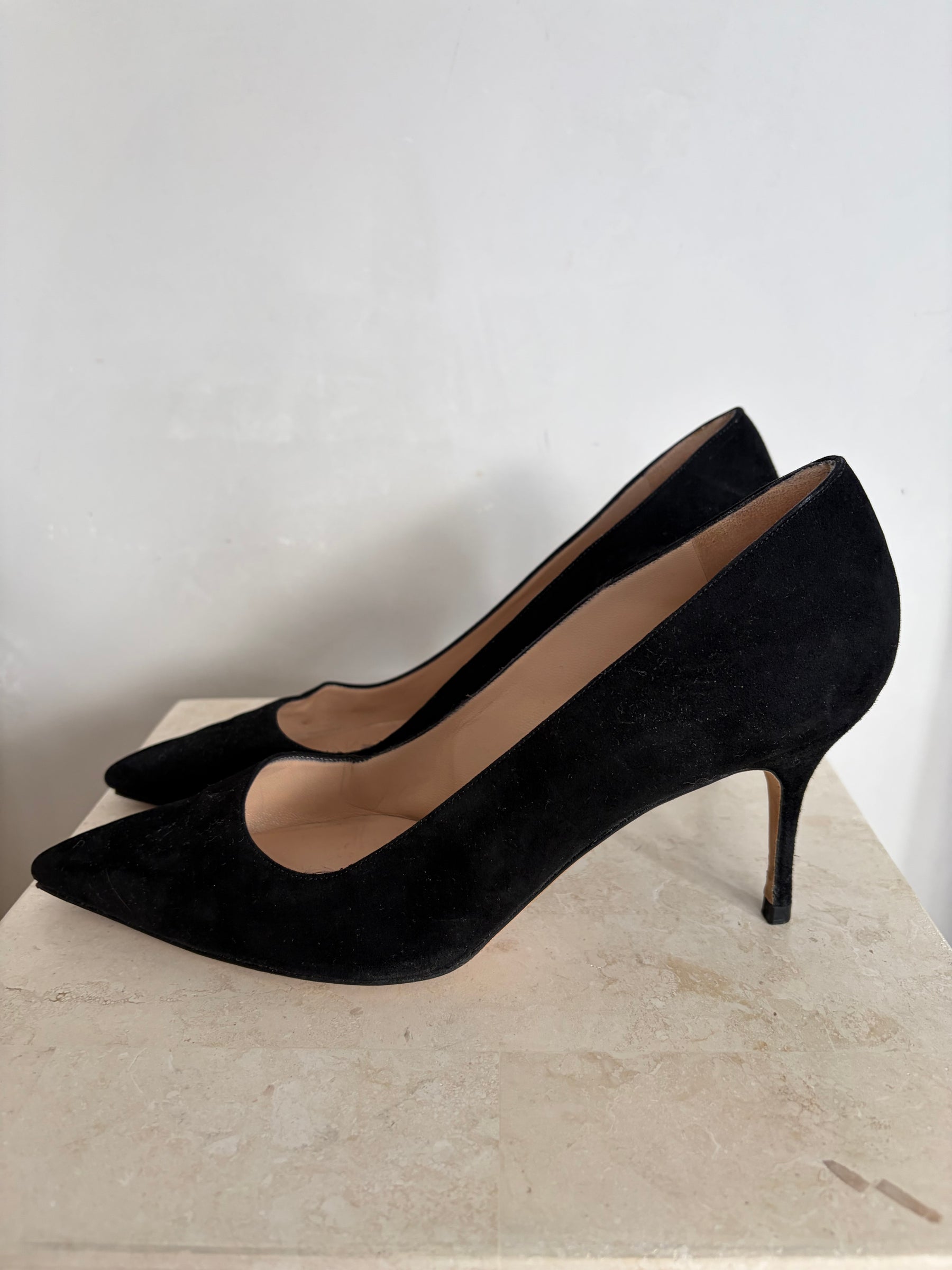 Manolo Blahnik Black Suede Pumps, 41