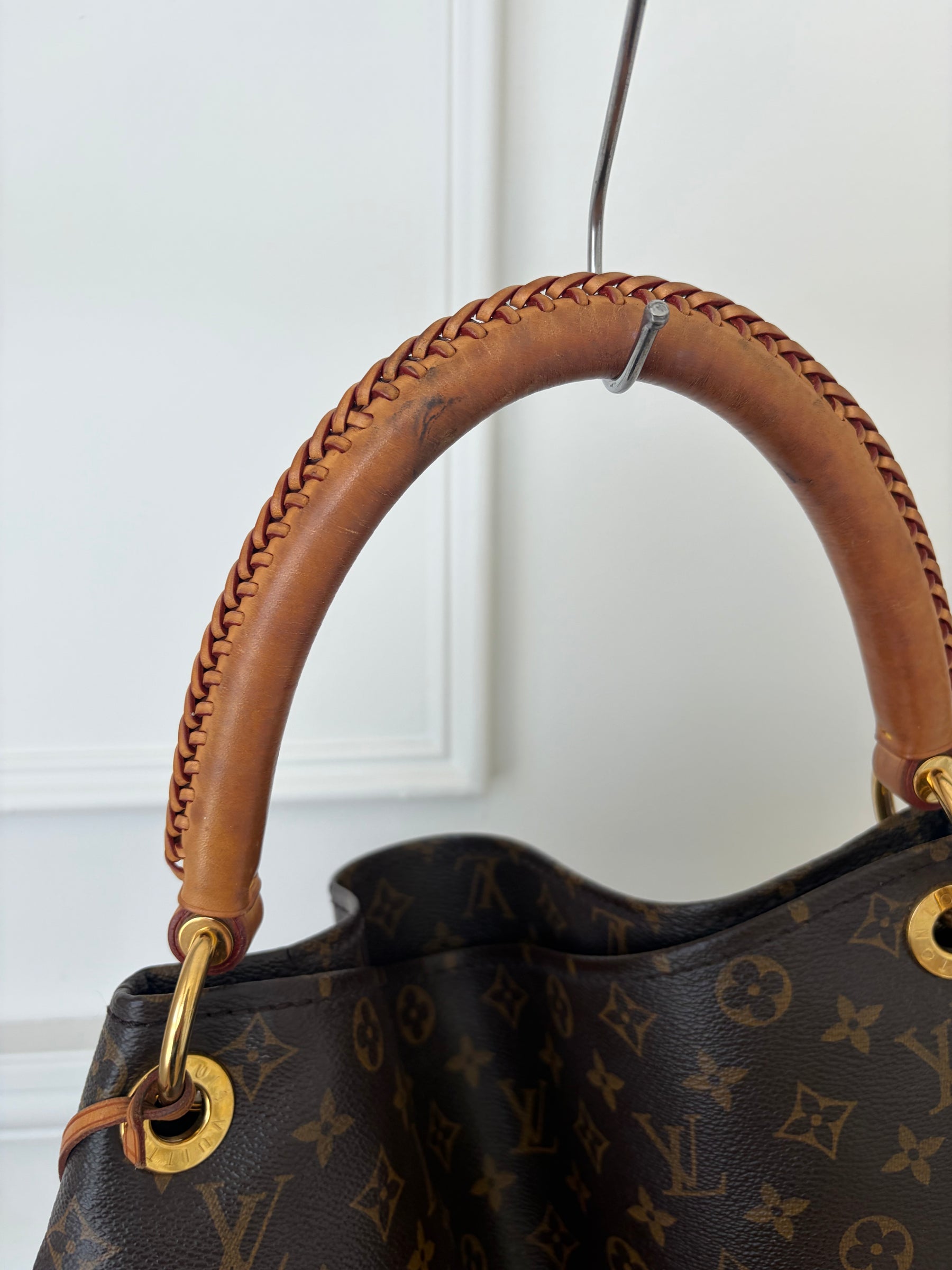 Louis Vuitton Canvas Monogram Artsy Bag