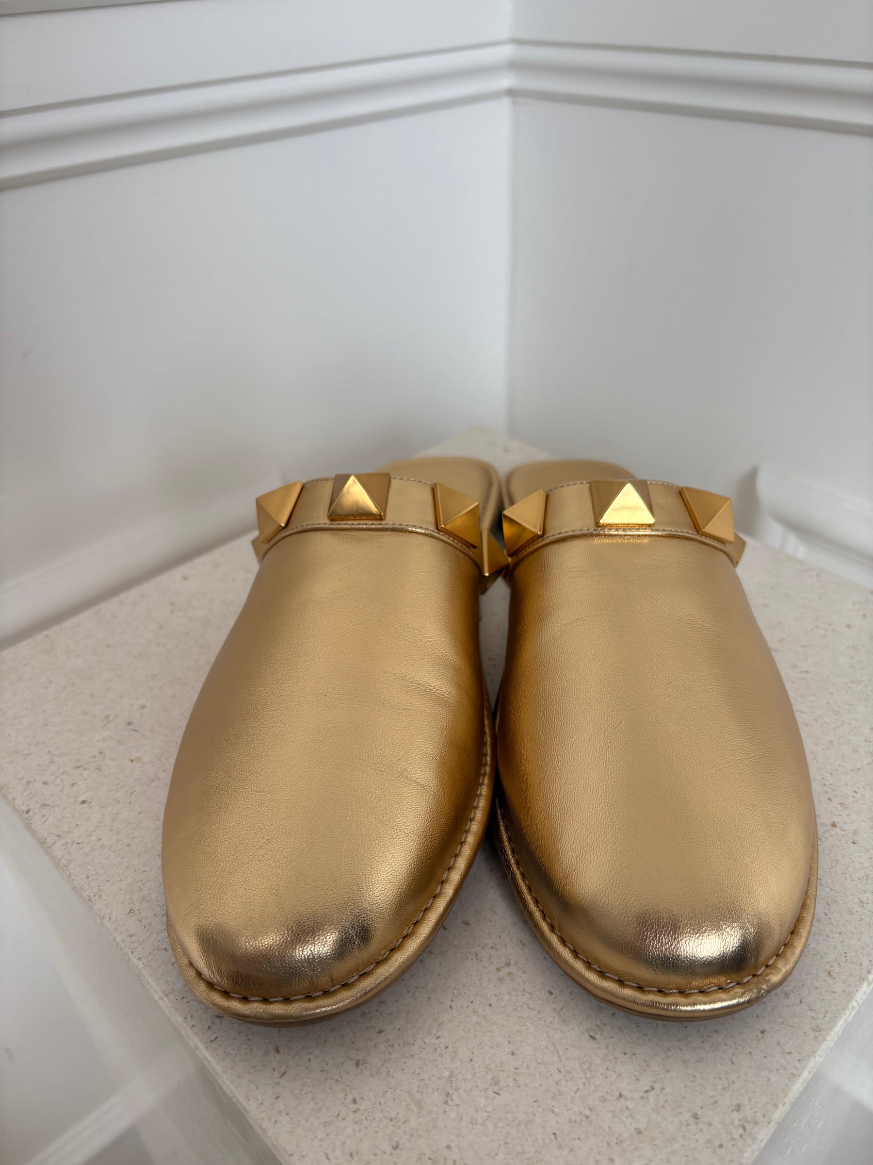 Valentino Garavani Gold Leather Roman Sud Slipper, 41.5
