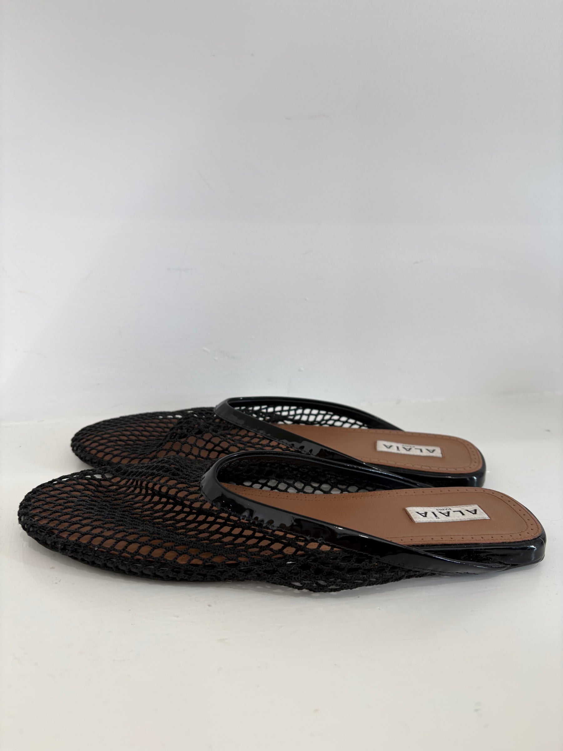 Alaïa Fishnet Flat Slides Black, 40