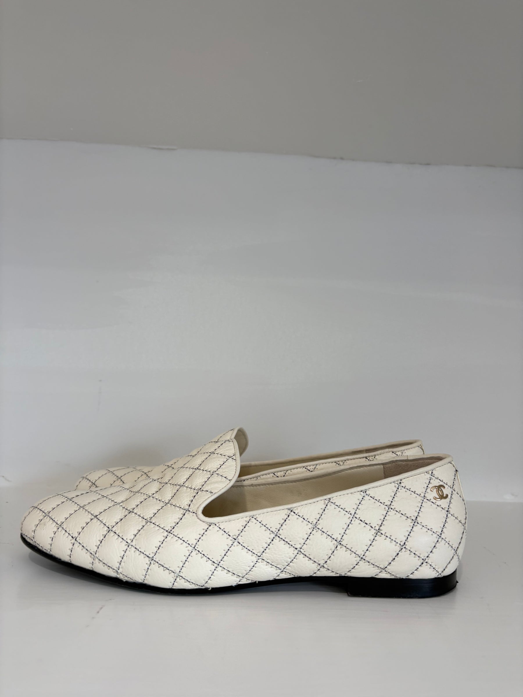 Chanel Cream And Black Quilted Leather Loafer, 39C