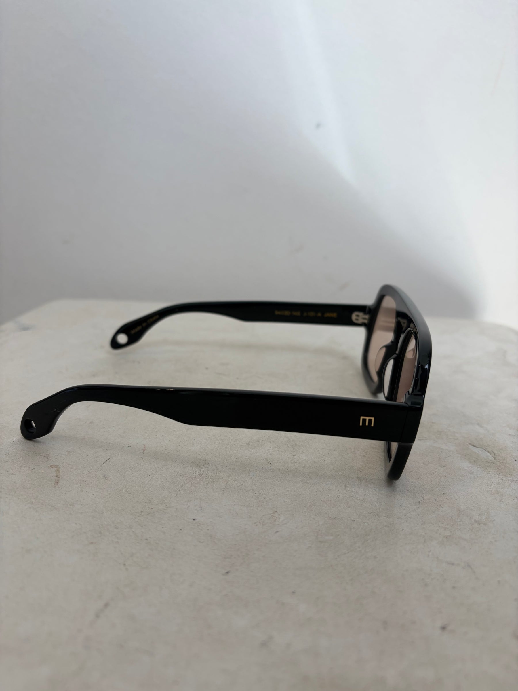 Elisa Johnson Black Pilot Sunglasses