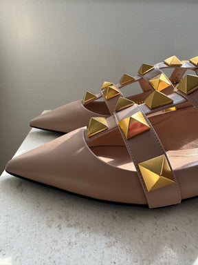 Valentino Garavani Beige Roman Stud Ankle Strap Pointed Flats, 38.5