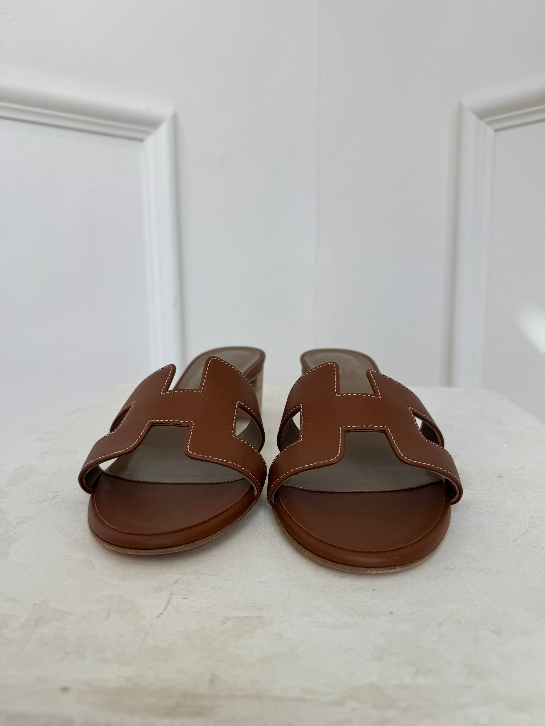 Hermes Oasis Sandal In Tan, 37.5
