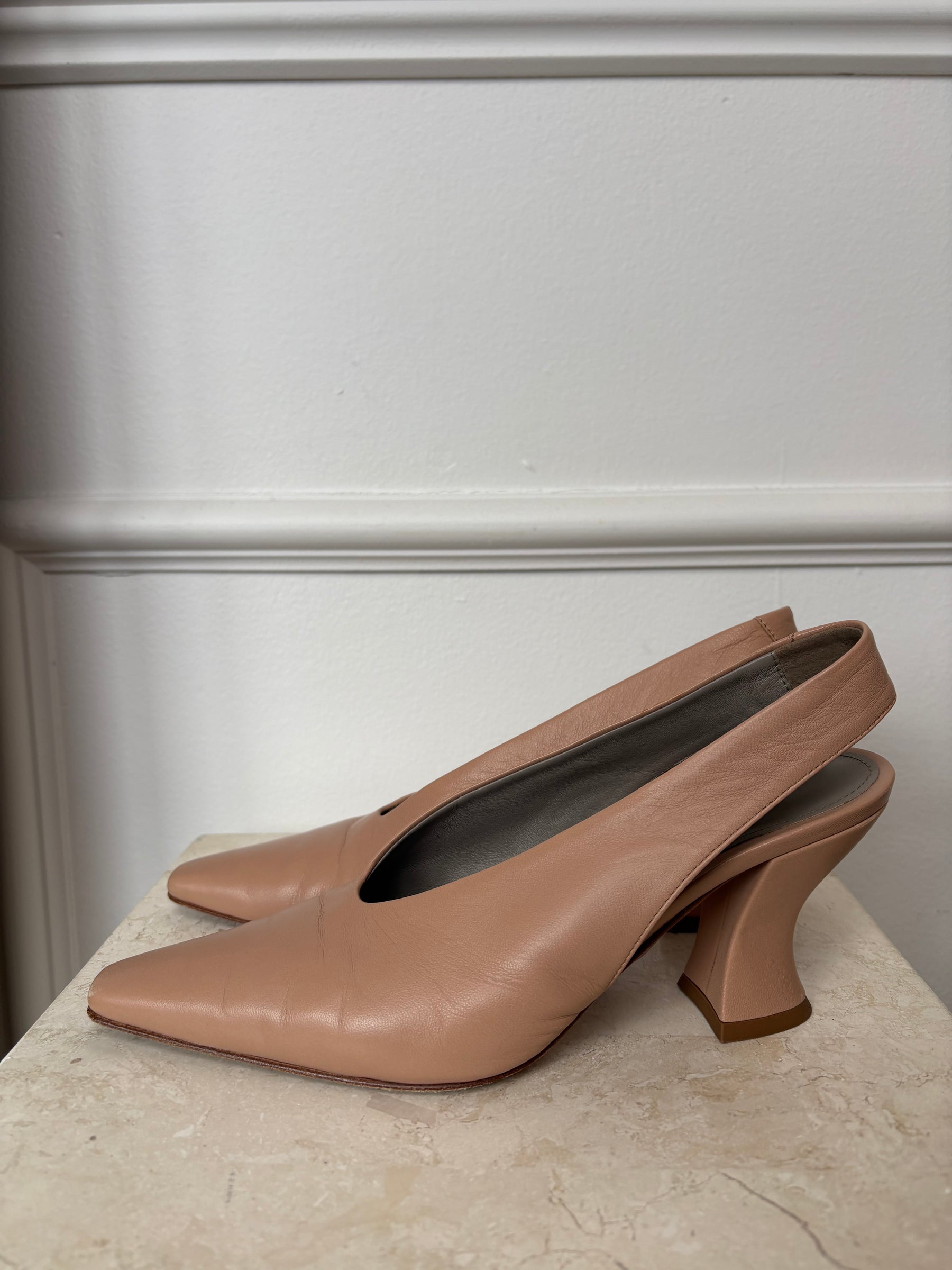 Bottega Veneta Beige Slingback Pumps, 38