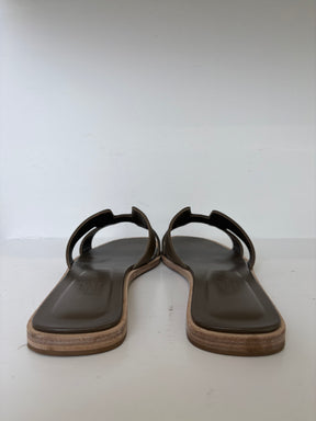 Hermès Oran Slides In Étoupe, 38
