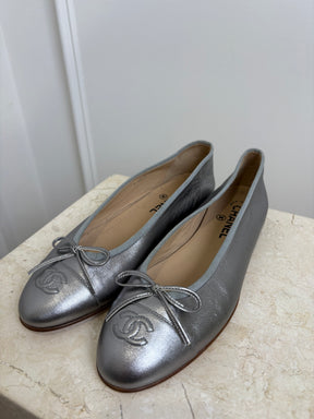 Chanel Silver Leather Ballet Flats, 39