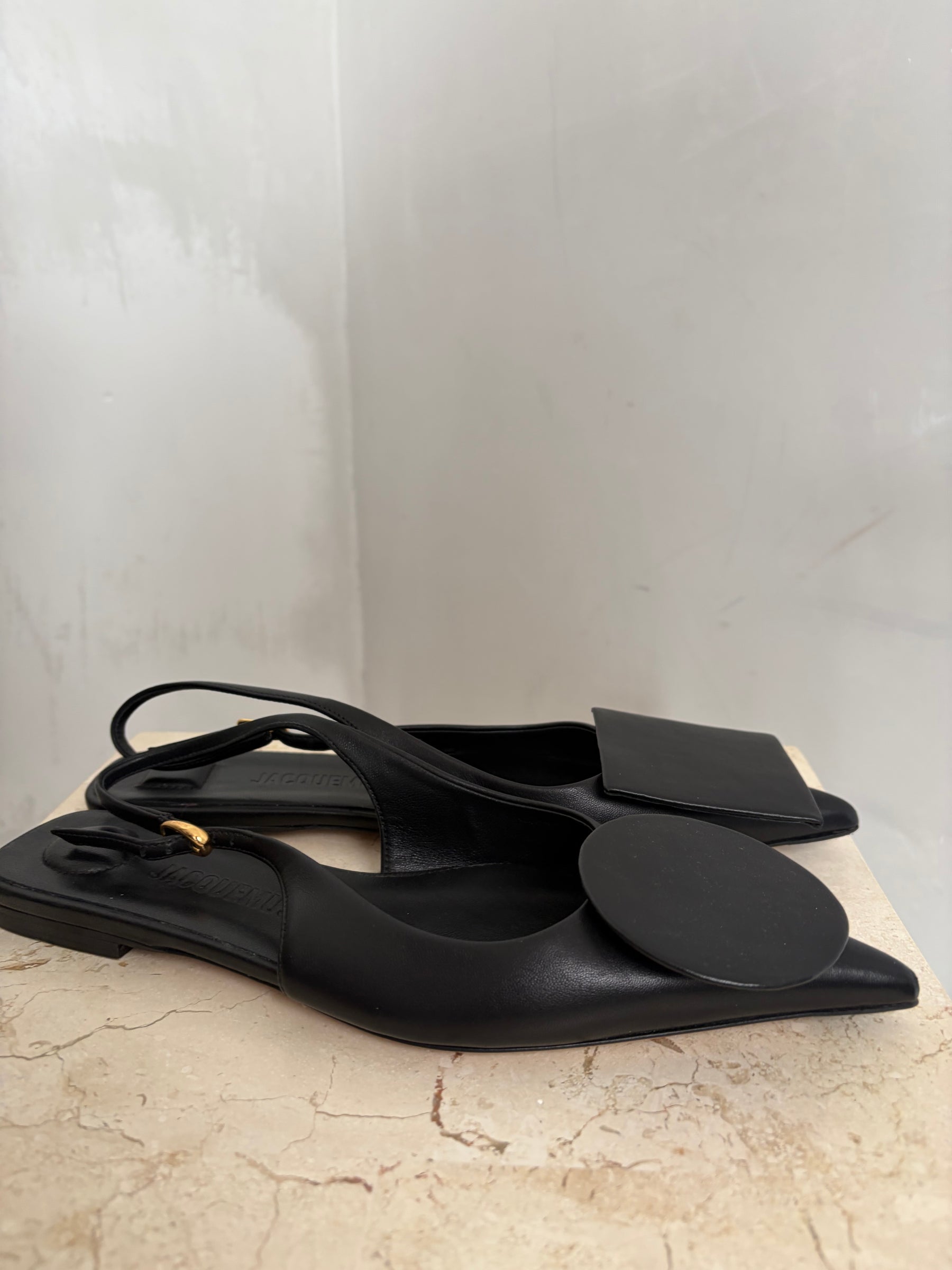 Jacquemus Black Leather Duelo Slingback Flats, 37