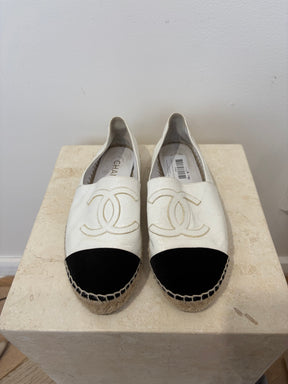 Chanel White Crackled Patent and Black Velvet Espadrilles, 38