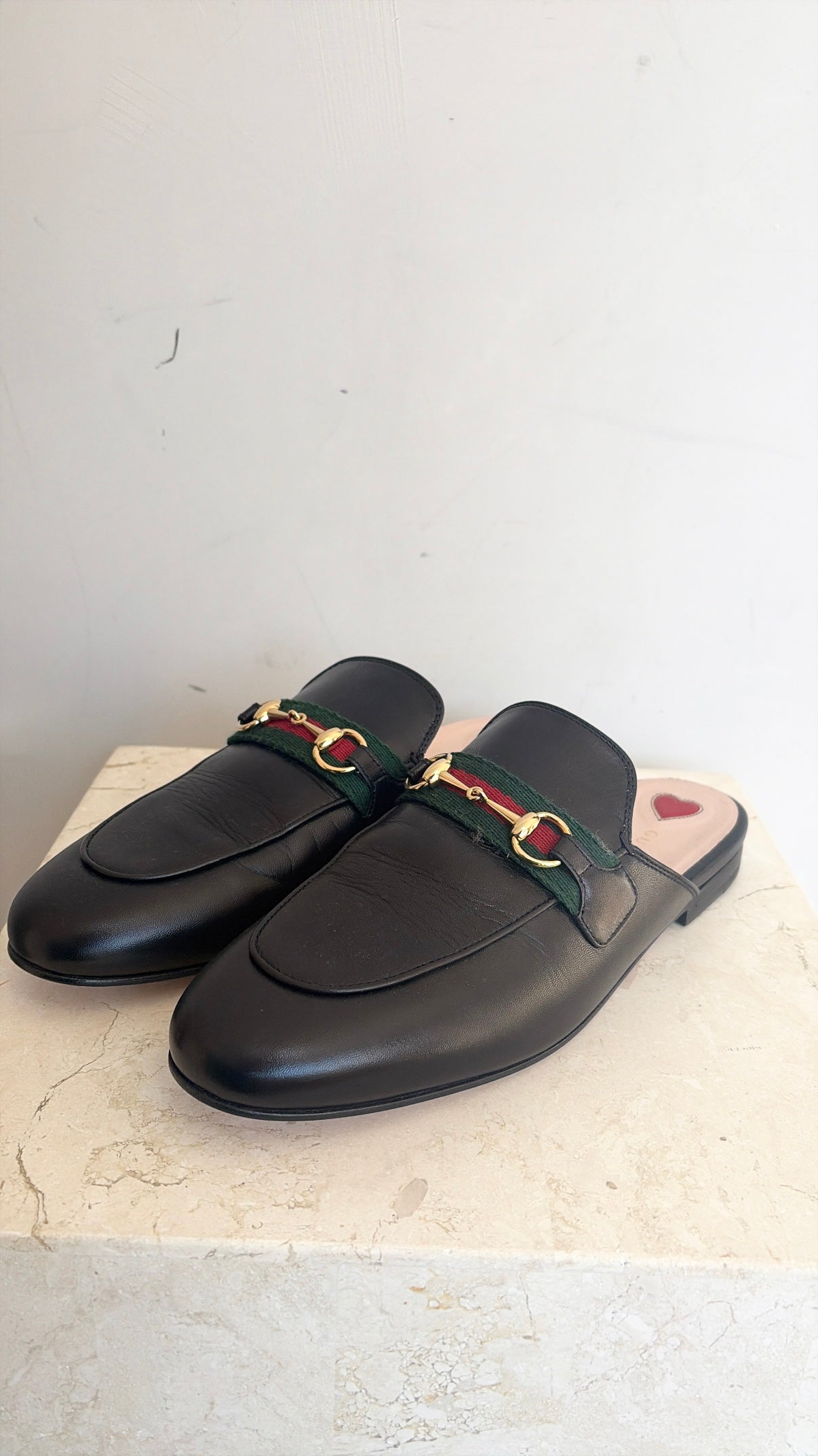 Gucci Black Leather Princeton Mule with Green and Red Detail, 39