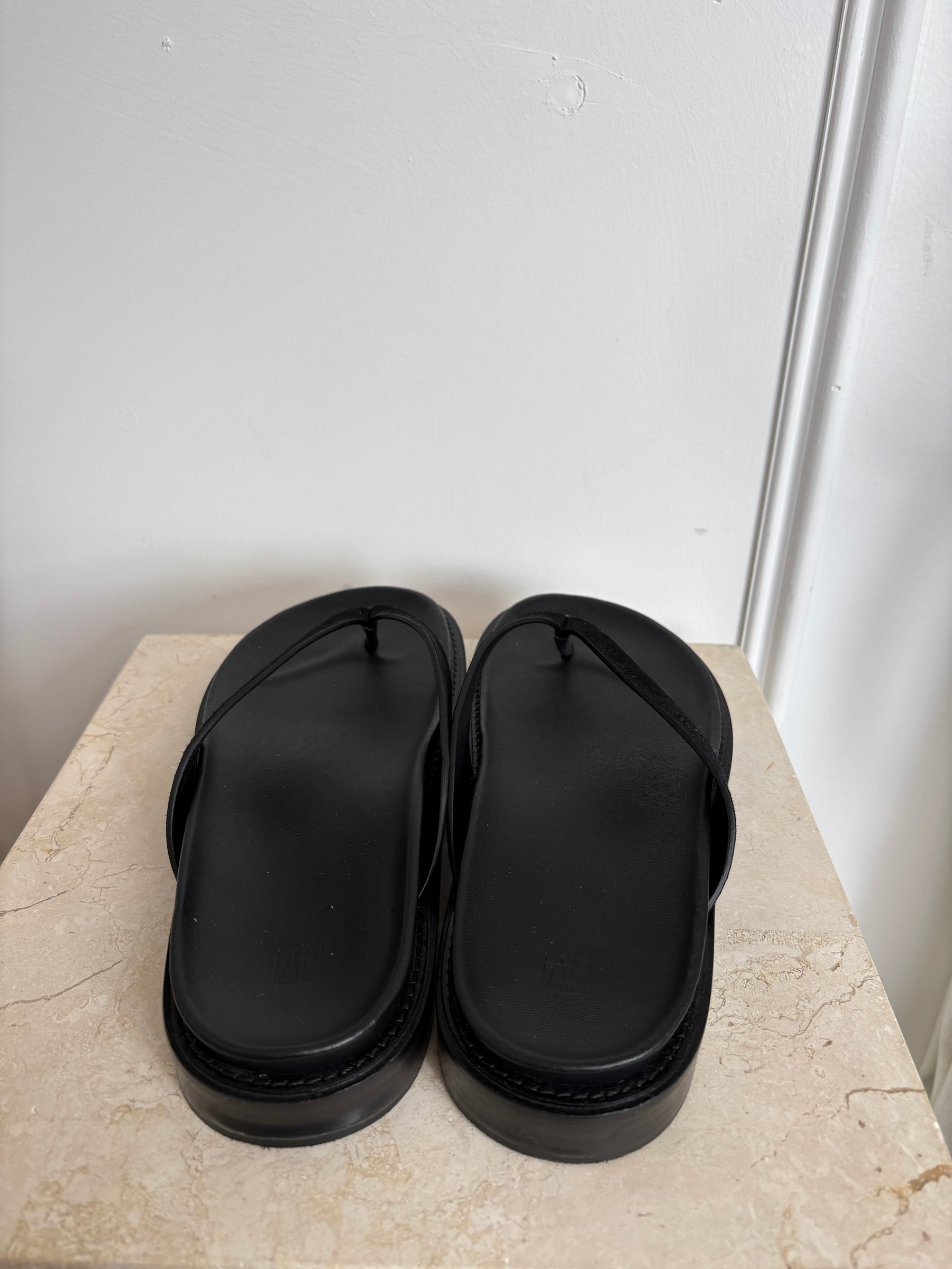 Camilla and Marc Black Suede Platform Thongs, 37