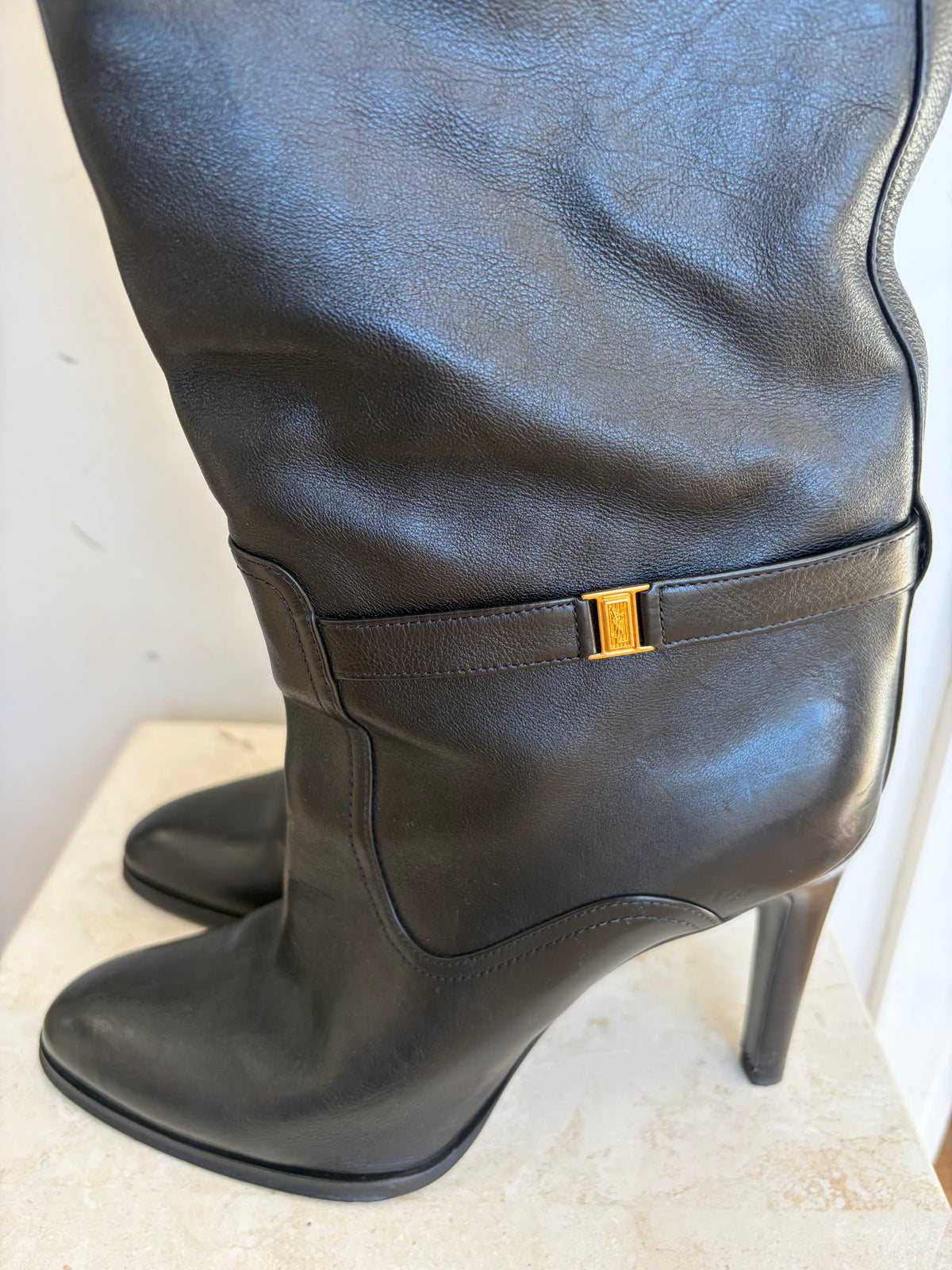 Saint Laurent Black Leather Diane Logo-Embellished knee boots, 41