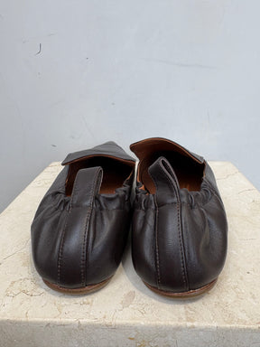 Camilla and Marc Brown Leather Pointed Flats, 41