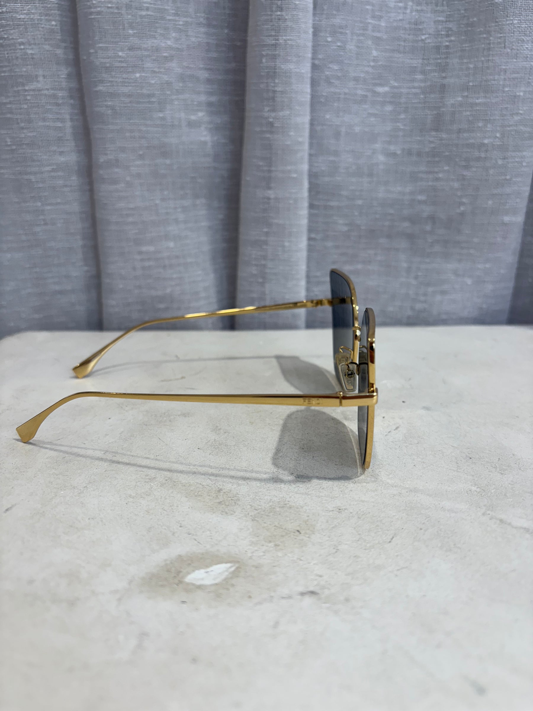 Fendi Cat's Eye Frame Emblem Gold