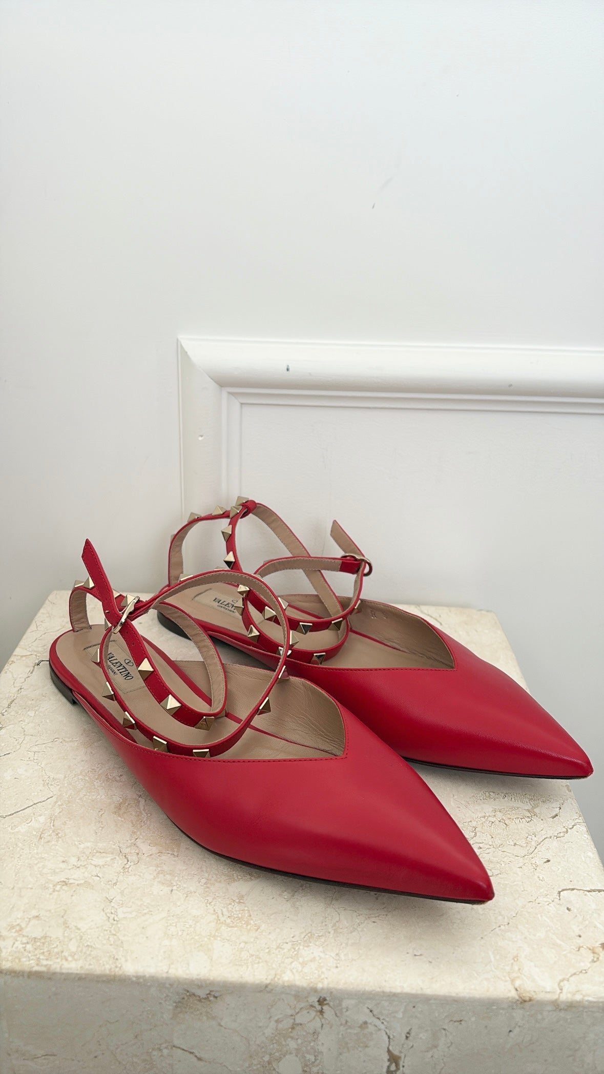 Valentino Garavani Red Pointed Leather Rockstud Flats, 40