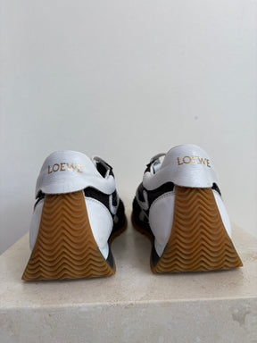 Loewe Black and White Flow Runners, 36