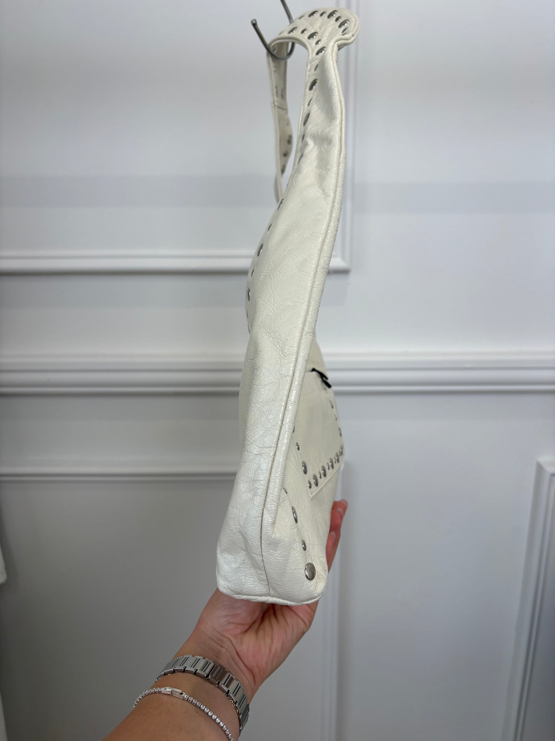 gimaguas Cream Leather Studded Shoulder Bag