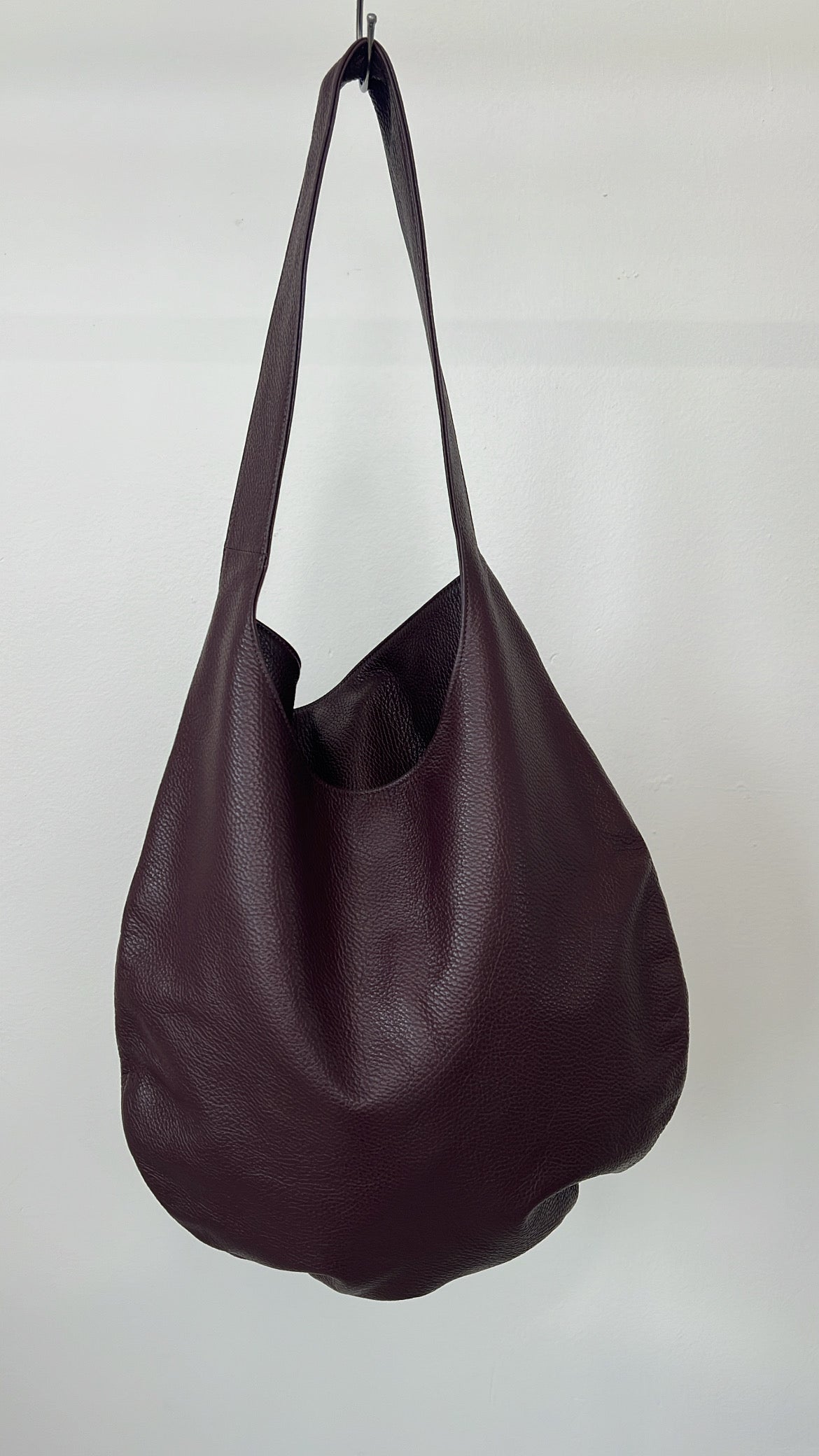 A-ESQUE Maroon Hobo Shoulder Bag