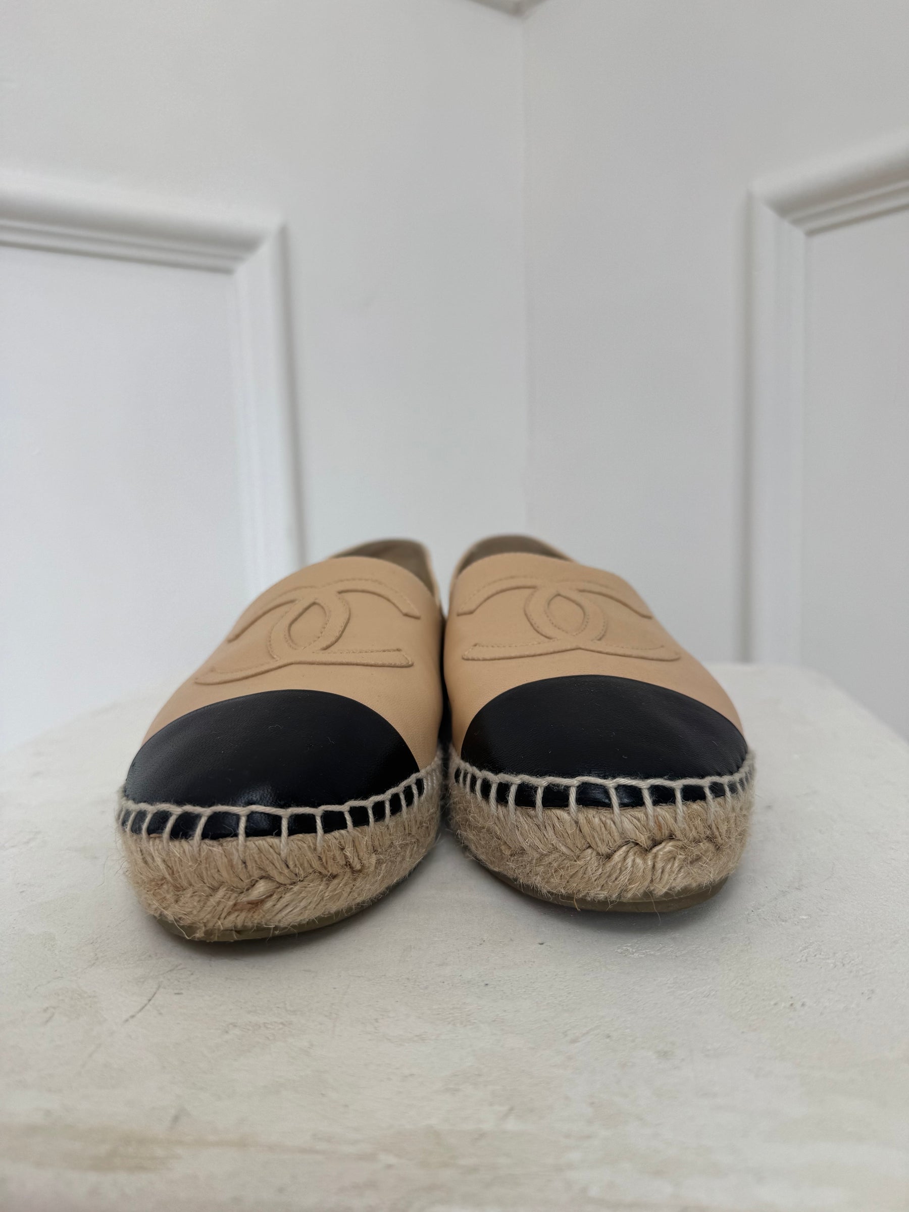 Chanel CC Espedrilles Beige Black, 39