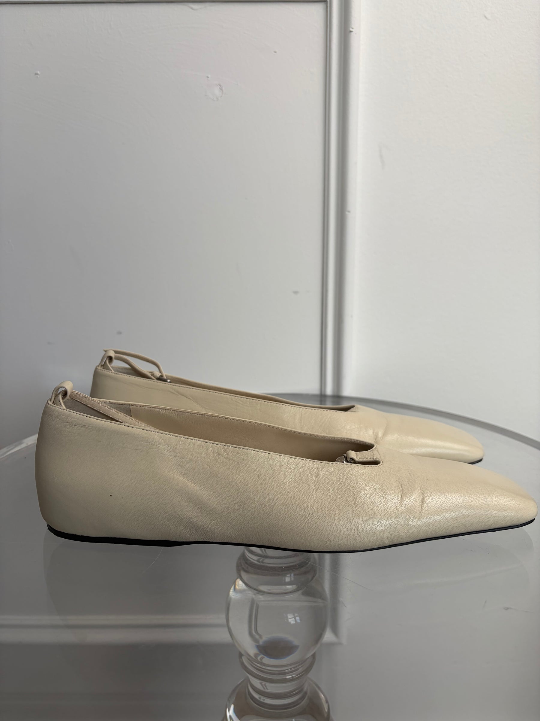 Jill Sandler Crystal Embellished Leather Ballet Flats In Cream, 37