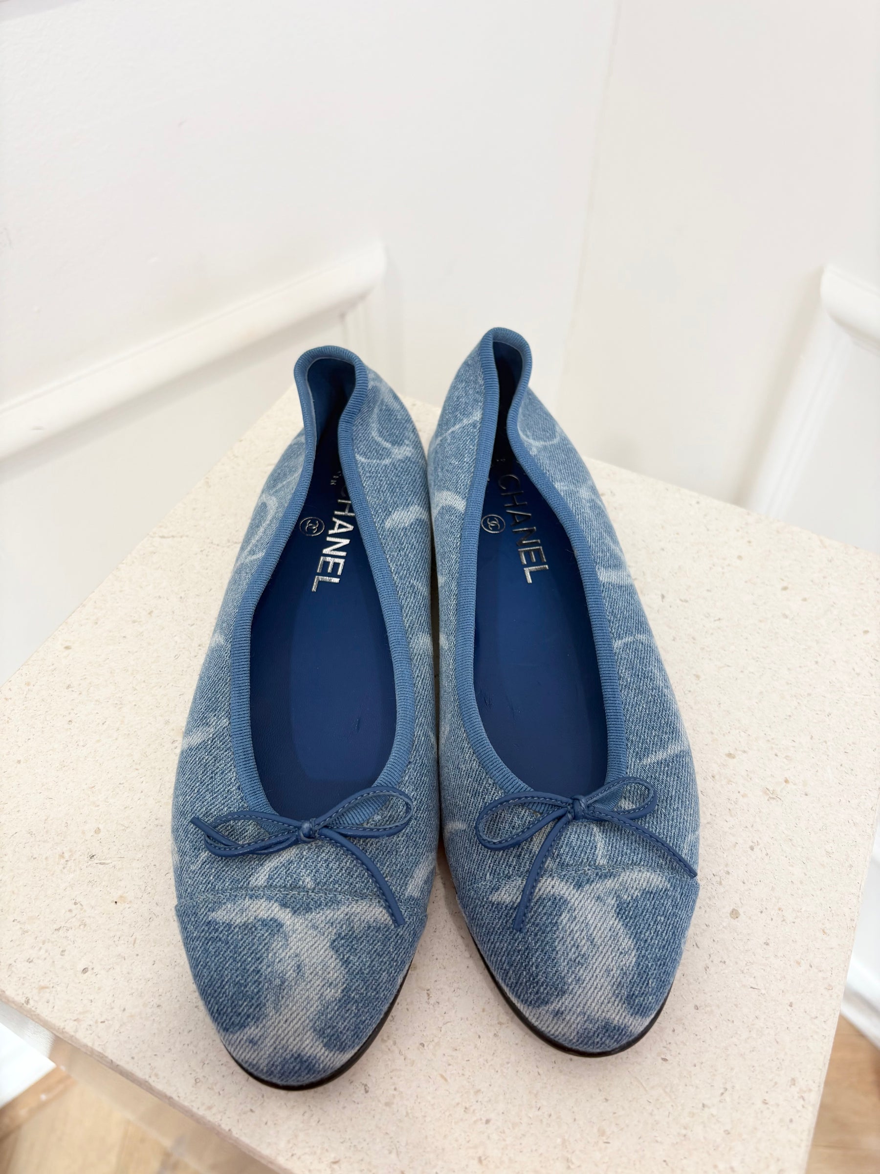 Chanel Blue Denim CC Logo Ballerinas, 39