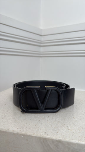 Valentino Garavani Black on Black Leather Logo Belt, 80