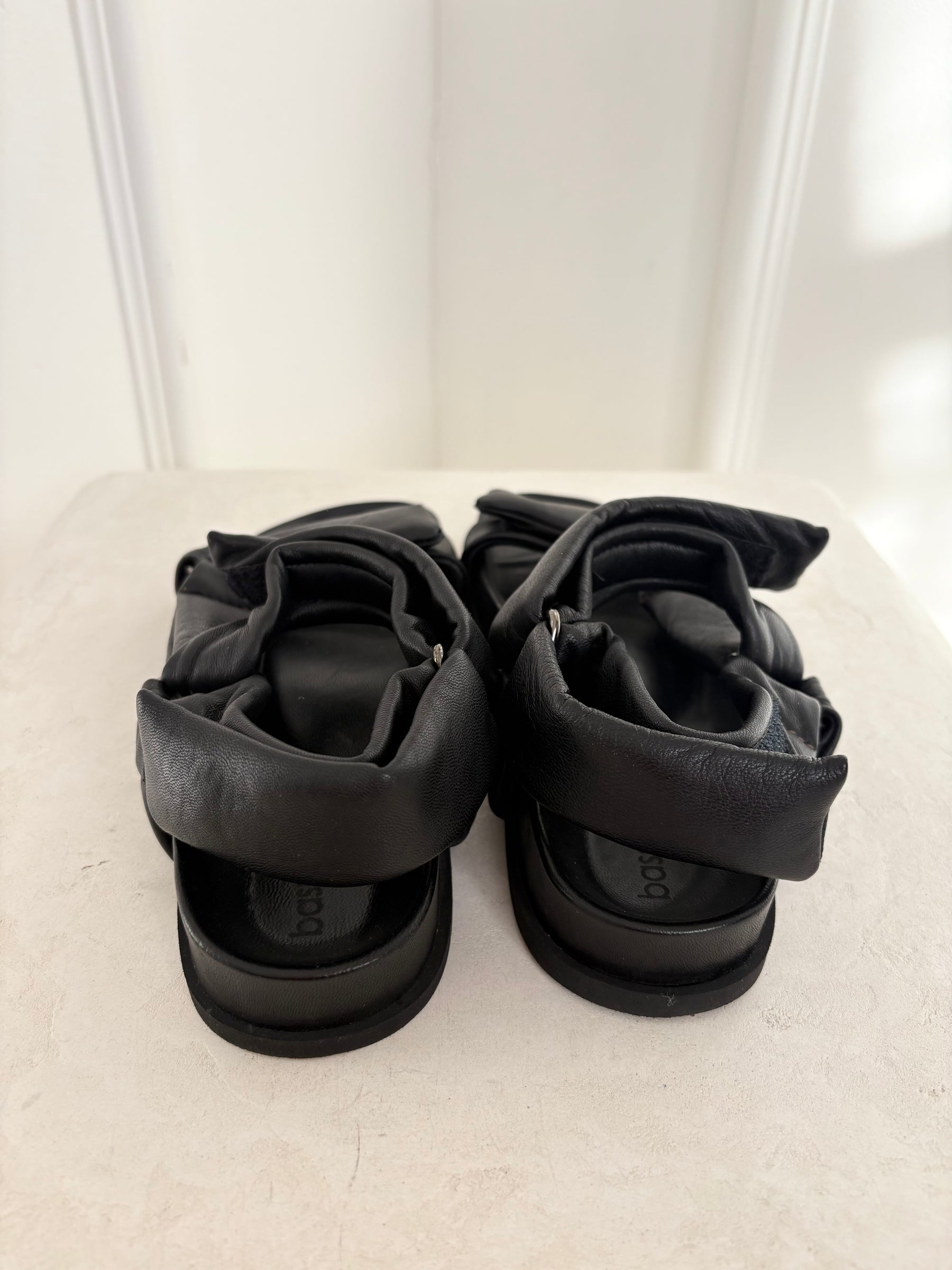 bassike Hiker Sandal Black, 36