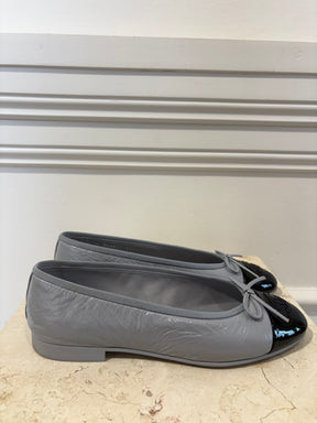 Chanel Grey Crinkled Leather Ballet Flats with Black Patent Cap, 37.5
