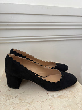 Chloe Suede Scalloped Pump In Black, 40