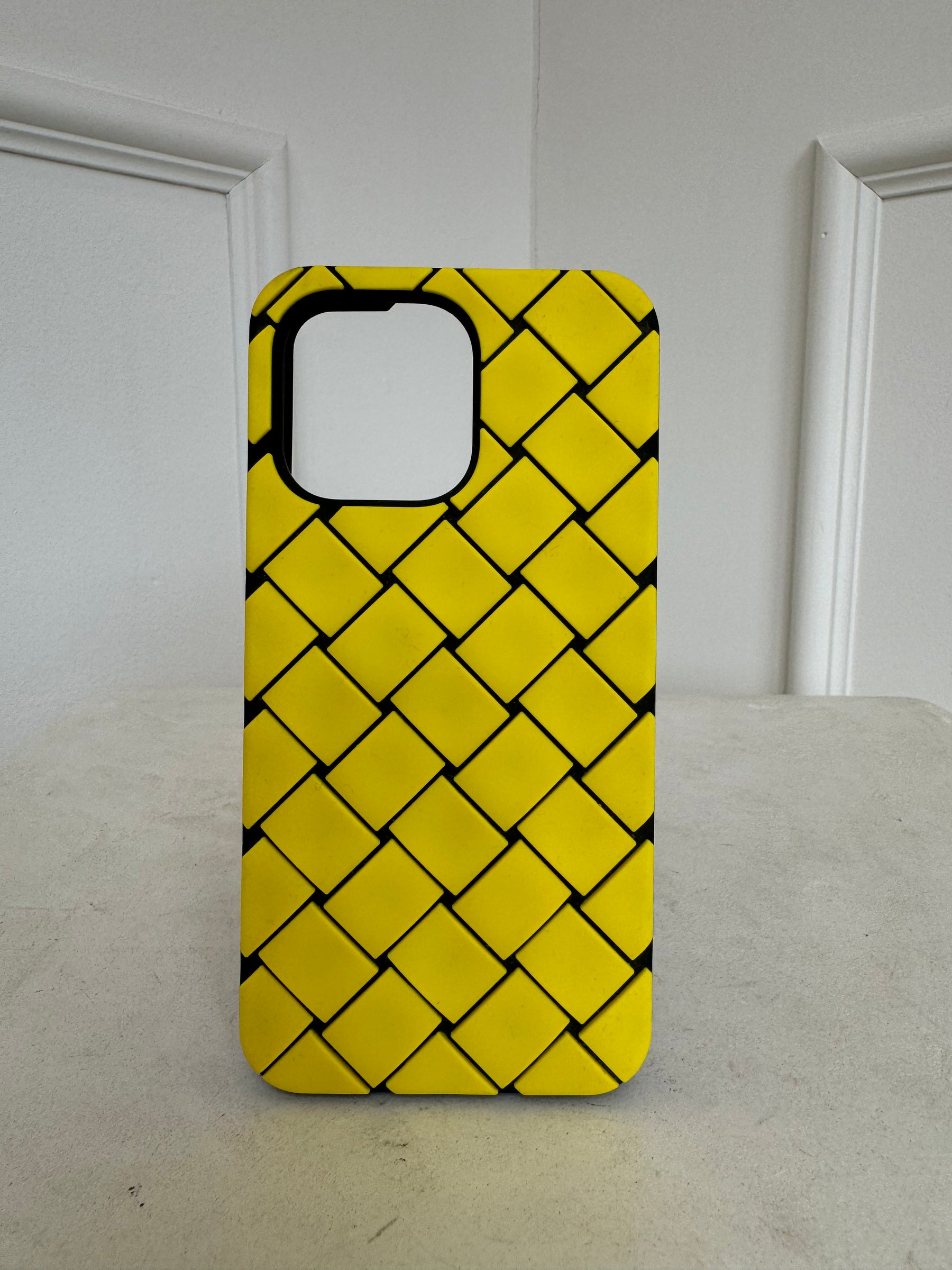 Bottega Veneta Two-Tone Braided Pattern Iphone 14 Pro Case Yellow