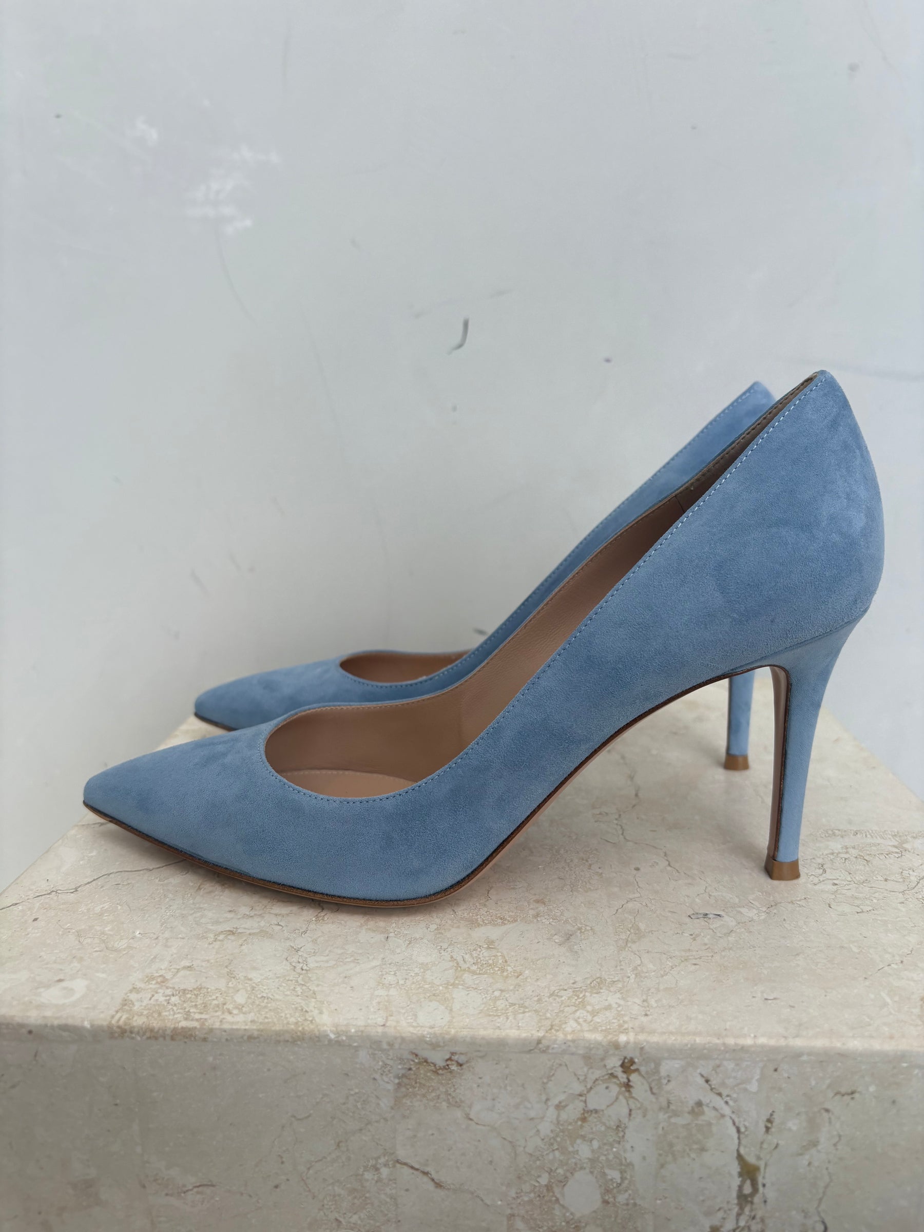 Gianvito Rossi Blue Suede Pointed Pump, 38.5