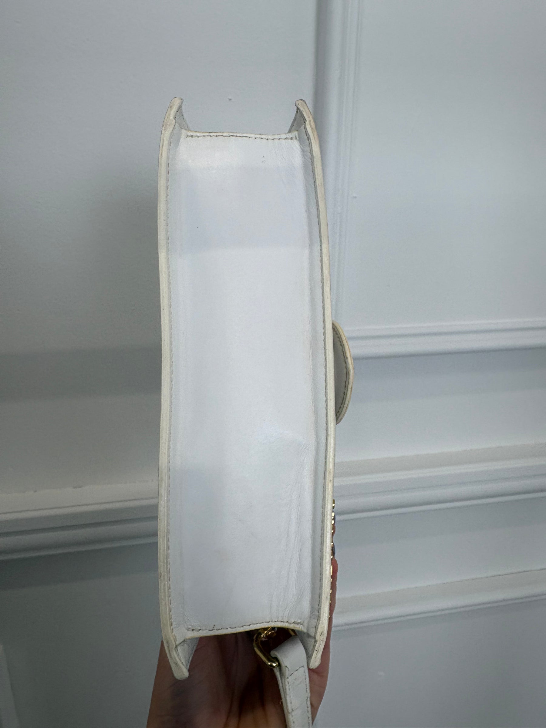 Jacquemus White Les Classiques 'The large Bambino' Bag