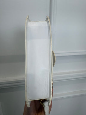Jacquemus White Les Classiques 'The large Bambino' Bag