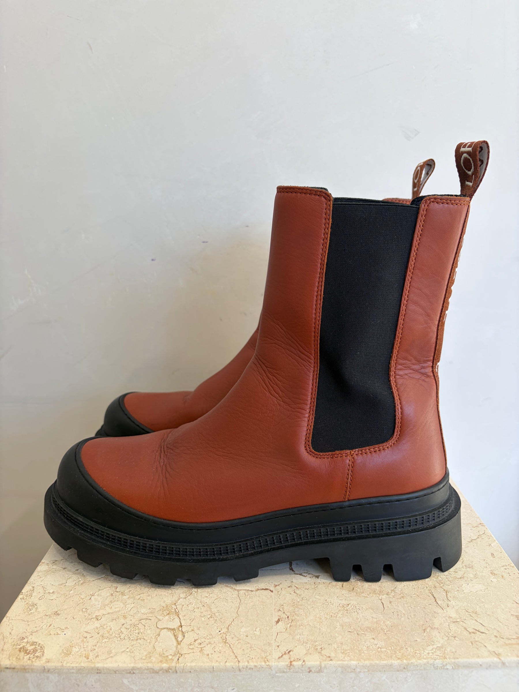 LOEWE Blaze Tan Leather chelsea Boots, 39