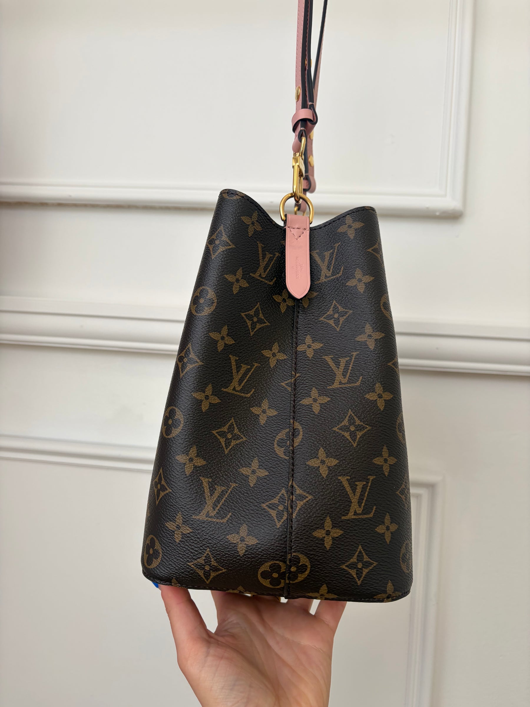 Louis Vuitton Canvas Monogram and Pink Leather Neonoé Bucket Bag
