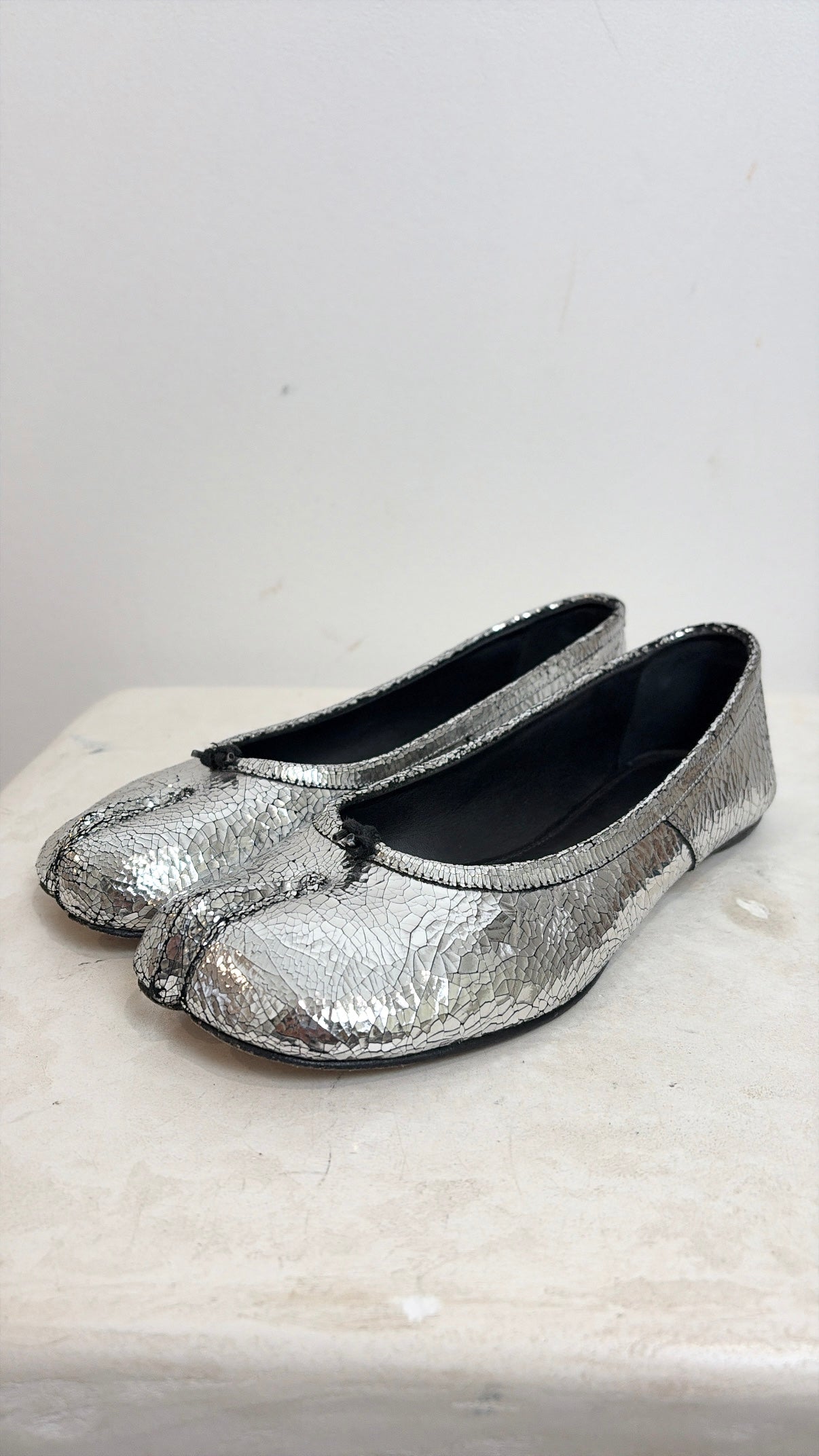 Maison Margiela Silver Crackled Leather Tabi Ballet Flats, 38