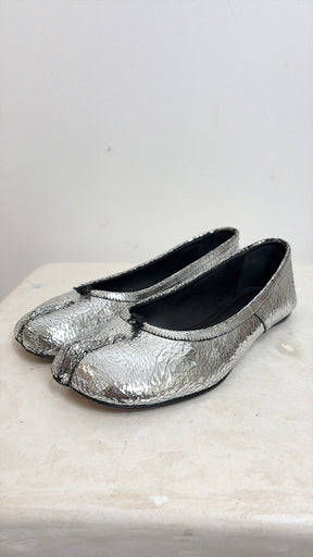 Maison Margiela Silver Crackled Leather Tabi Ballet Flats, 38