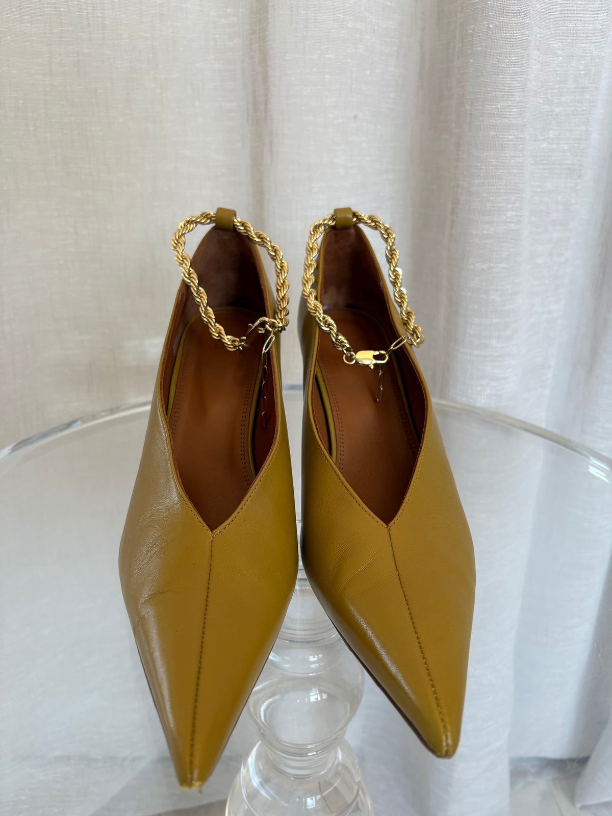 Camilla and Marc Cumin Ankle Chain Pumps, 40