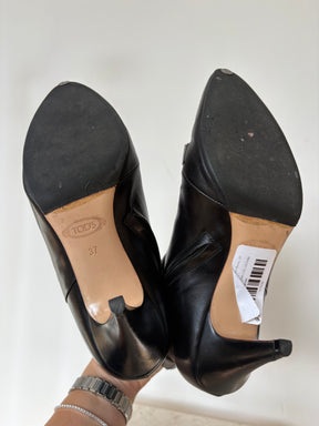 Tod's Black Leather Pointed Ankle Boots, 37